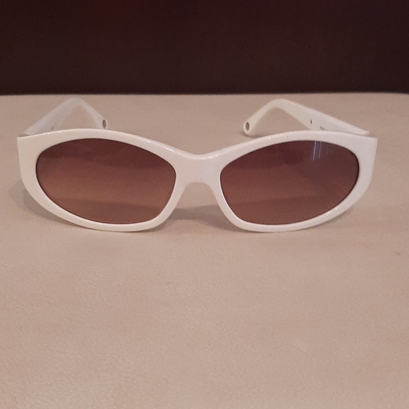 Michael Kors Designer Authentic White Retro Vintage Sunglasses - Picture 3 of 10